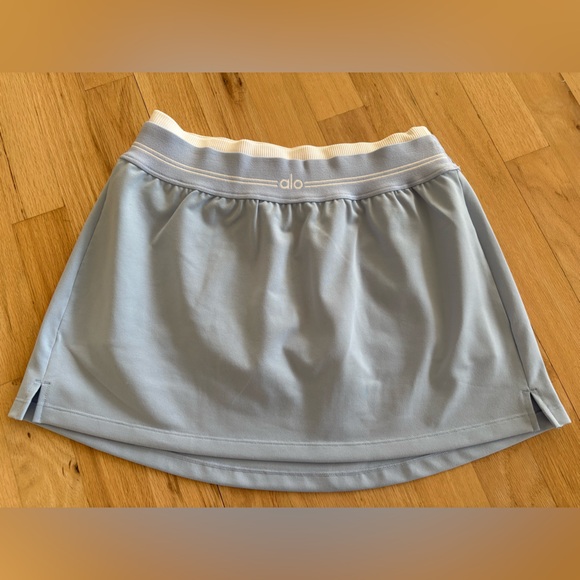 ALO Yoga Seashell Blue Airbrush Better Together Tennis Skirt - Picture 4 of 11